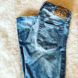 American Eagle // Men’s // 28 x 32 // skinny jeans